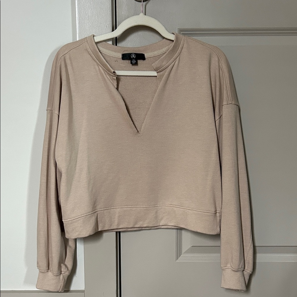 Missguided Beige Cropped Sweatshirt
